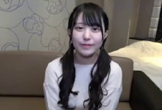 (免费) 九零后4P大战马尾辫子靓妹逼逼那一撮毛很是性感看着鸡巴就扯旗